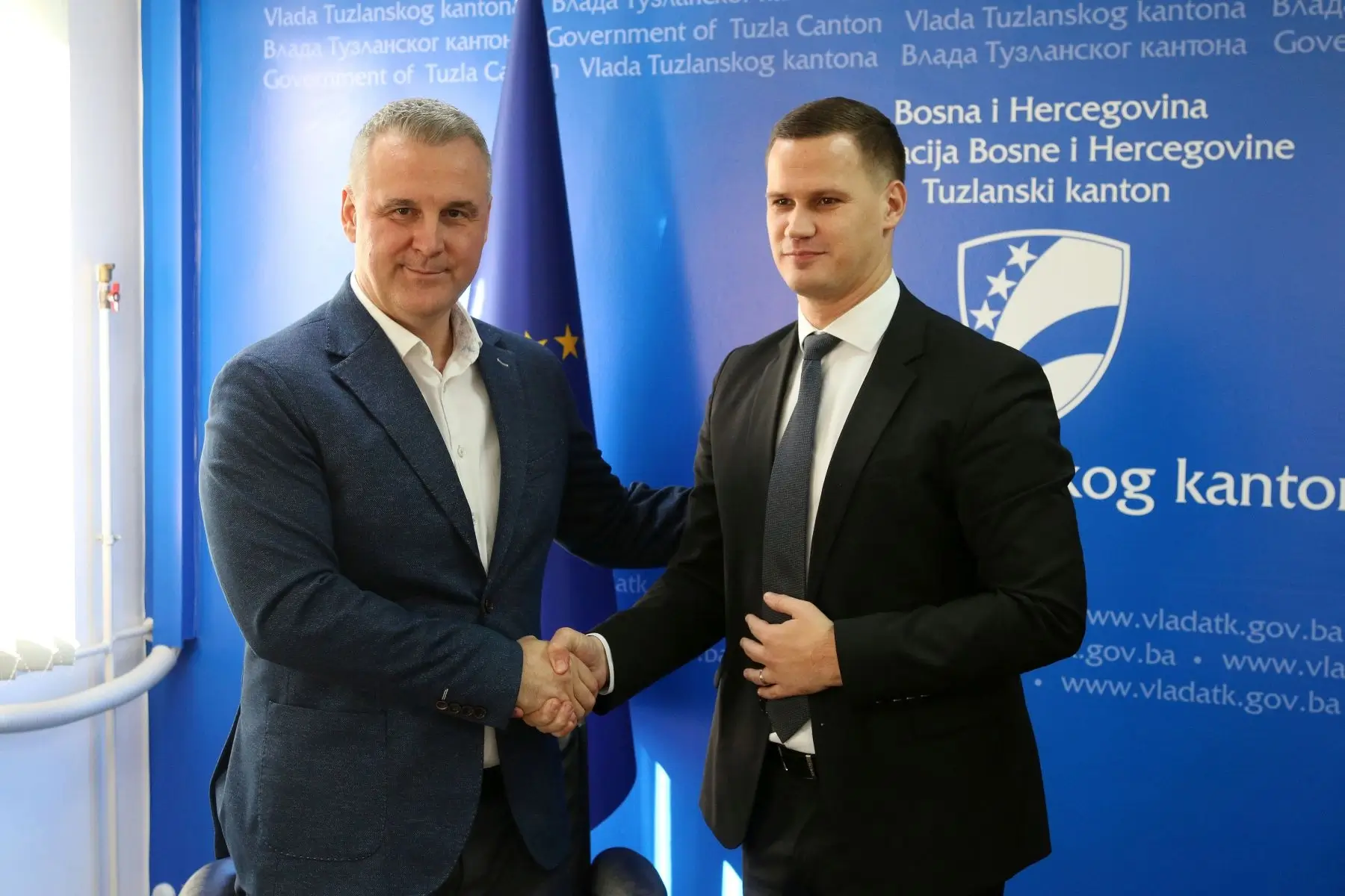 Potpisivanje ugovora  05 15 12 2025